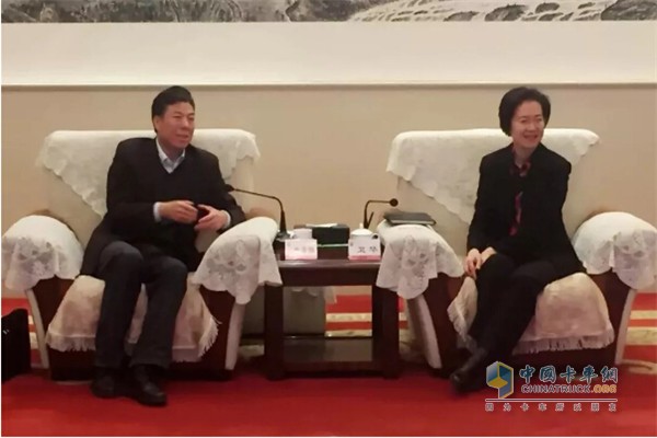 Xianyang leaders meet with Chairman of Fast Group