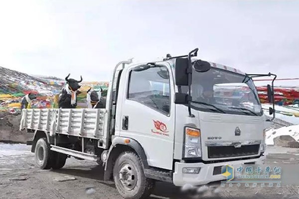 HOWO light truck with gearbox HW90510C