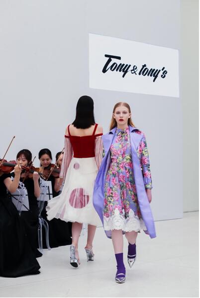 Versailles Girls Show, fashion godfather TONY to create a French visual Sheng