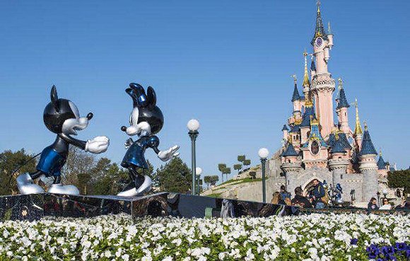 Pandora may want to use Mickey beads to occupy the worldâ€™s Disneyâ€™s latest stronghold in Paris