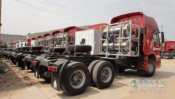 Natural gas heavy truck