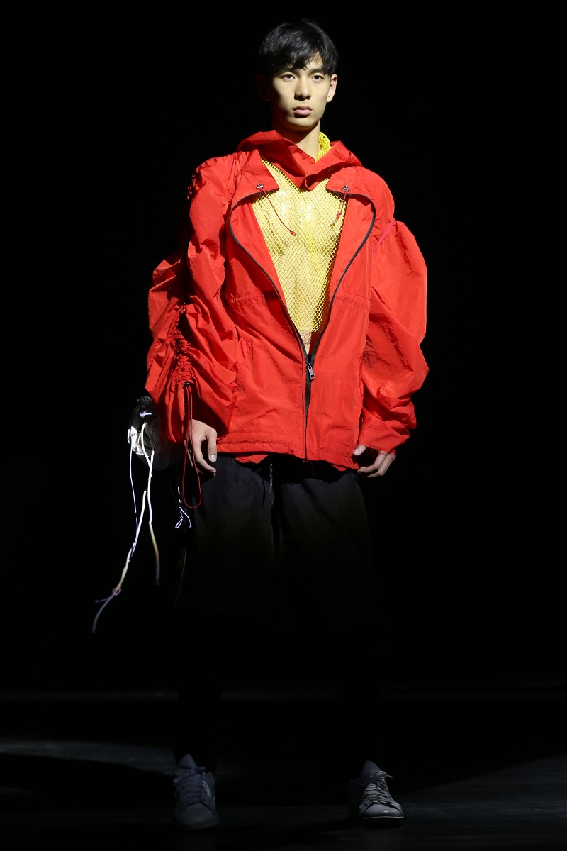 2018 â€œCCC China Coolâ€ College Student Graduation Season Fashion Design Awards Ceremony for the Annual Awards Ceremony and Philanthropy Growth Plan Launch Ceremony