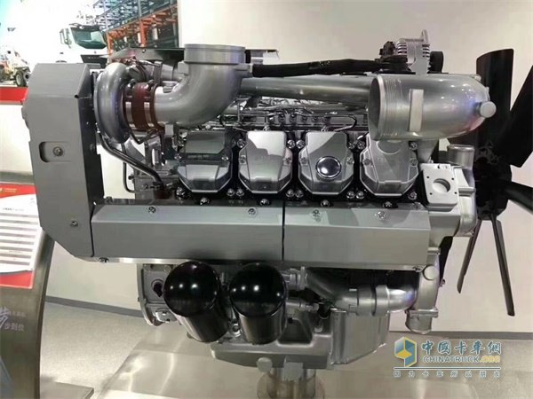 China National Heavy Duty Truck V8 engine front