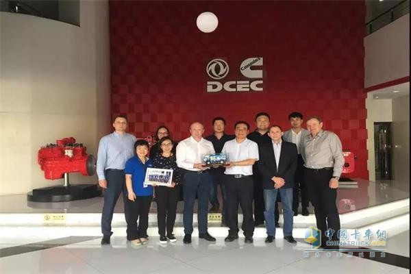 Dakar's "Tsar" Vladimir Chagin paid another visit to Dongfeng Cummins