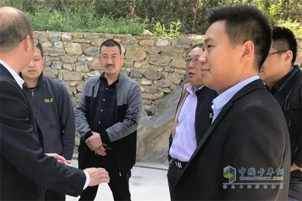 Stanley Logistics Chairman Zhang Zong praised Dongfeng Cummins's ISZ engine