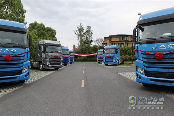 4X2 Jianghuai spans K7 all equipped with Meritor All Special Series 176 single rear axle