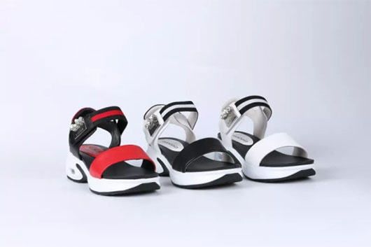 Danbino shoes | Summer is coming Let your sandals move up the tide!