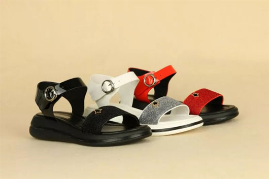 Danbino shoes | Summer is coming Let your sandals move up the tide!