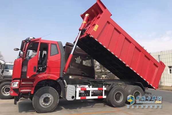 Dump Truck Lifting Mechanism