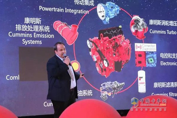 Christos, Chief Engineer of the ISF Platform, Cummins China, explains the advantages of the ISF engine