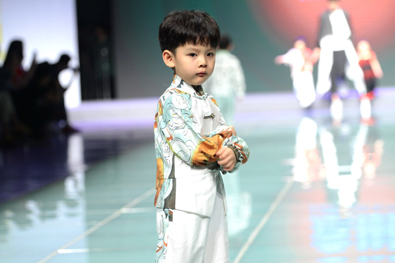 2018 Chinese Custom Fashion Week Original Chinese Style Kid's Wear Chinese New Kid Fashion