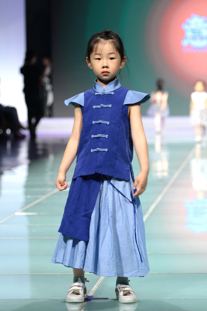 2018 Chinese Custom Fashion Week Original Chinese Style Kid's Wear Chinese New Kid Fashion