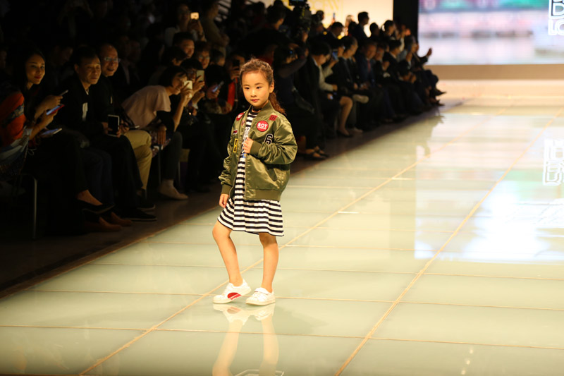 2018 Chinese Custom Fashion Week Fashion Brand BOY LONDON shows a young trend