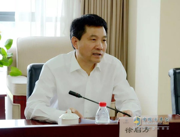 Secretary of the Baoji Municipal Party Committee and Director of the Standing Committee of the Municipal Peopleâ€™s Congress Xu Qifang