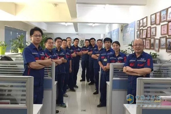 Yuchai Technical Service Team Worker