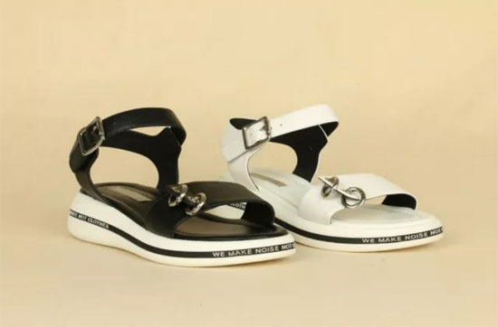 Dambolo footwear trend: This sport sandal is quietly fired this summer!