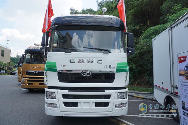 Hualing Heavy Truck H9 equipped with Hanma Power Engine