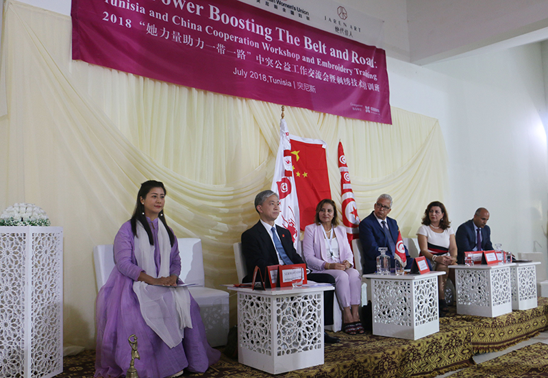 The original generation of the original silk scarf brand and the China Women's Foundation "she power to help the Belt and Road" to develop the public interest cultural exchange activities