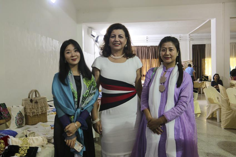 The original generation of the original silk scarf brand and the China Women's Foundation "she power to help the Belt and Road" to develop the public interest cultural exchange activities