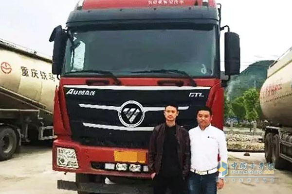 Zunyi customers in Guizhou and dump trucks equipped with Cummins X12 engineering version