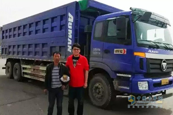 Baotou customers and dump trucks equipped with Cummins X12 engineering power