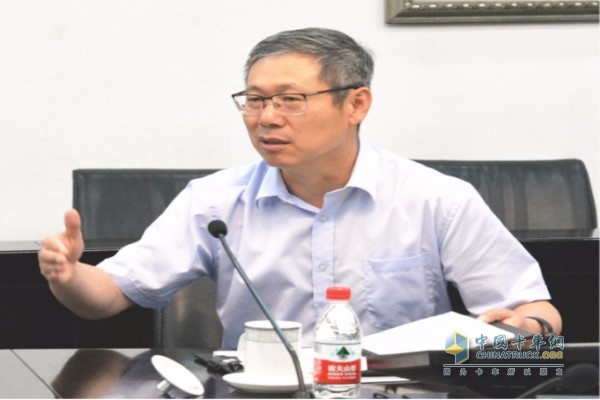 Assistant General Manager of FAW Group, Secretary of the Liberation Business Division, Secretary of the Party Committee, Chairman of the Liberation Company, Secretary of the Party Committee Hu Hanjie