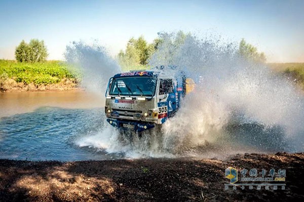 303 truck equipped with ISZ engine wading in progress