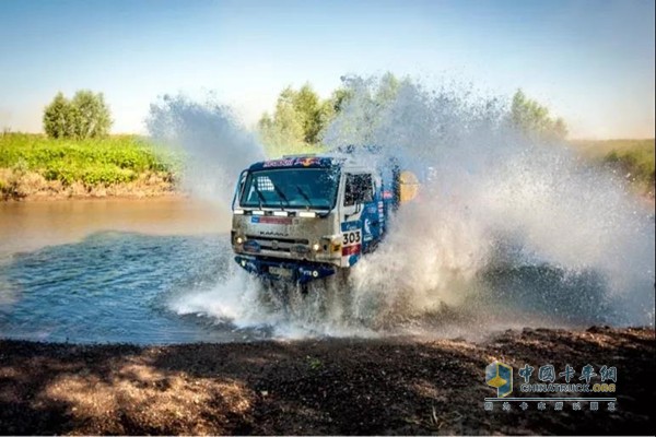 "2018 Silk Road Rally" kicks off in Astrakhan, Russia
