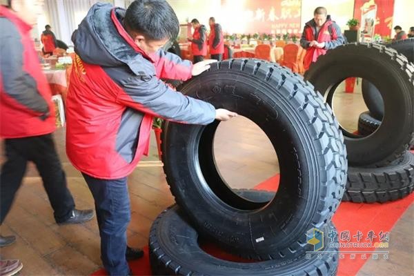 Silver Treasure Tire 2018 New