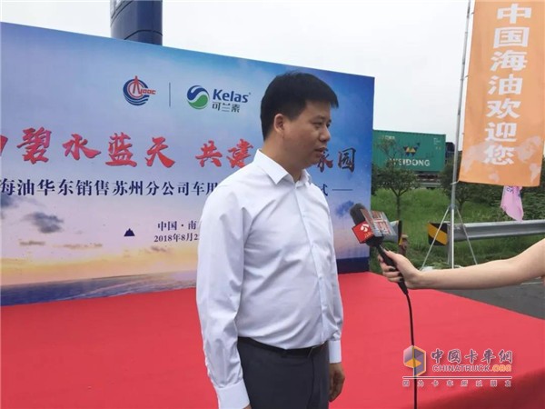 Jiangsu TV reporter interviewed Mr. Qin