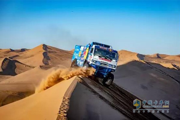 A racing car with a Dongfeng Cummins 1060 horsepower engine