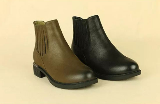 Dambolo shoes trend This year, Chelsea boots are going to be fired again.