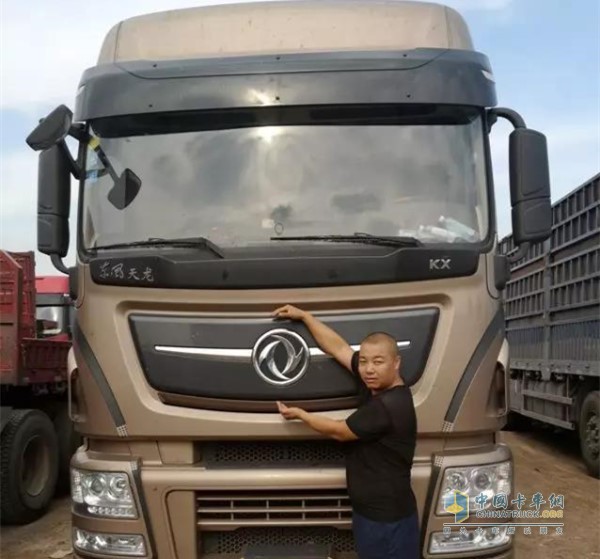 Meng Fanhe, with his own car: Dongfeng Tianlong flagship 560