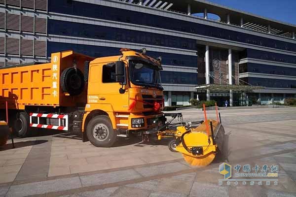 Shaanxi Automobile Heavy Truck---Multifunctional Snow Removal Vehicle