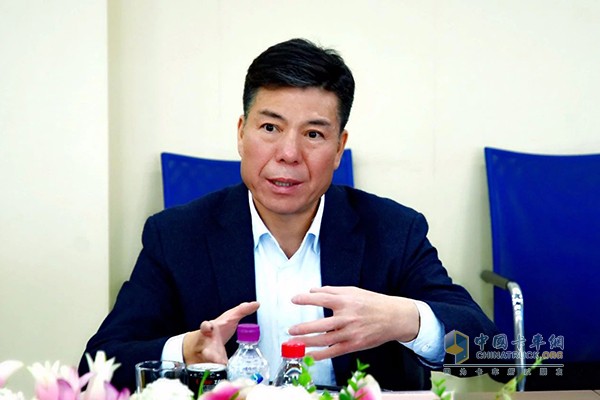 Chairman of Yan Jian Platinum