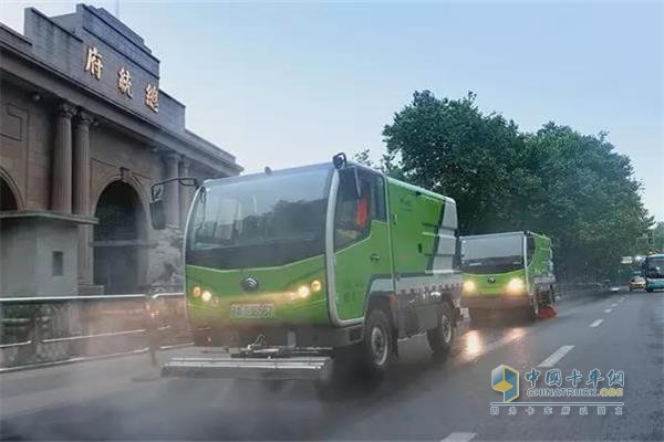 Yutong sanitation pure electric sanitation car