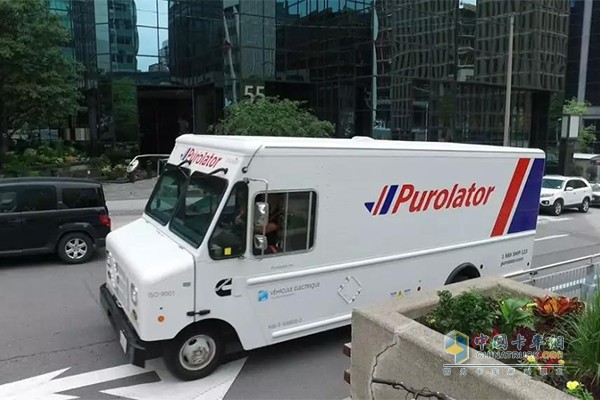 Purolator-Cummins electric cargo truck tested on the streets of Ottawa, Canada