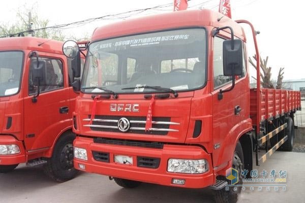Dongfeng light truck with Dongfeng Cummins