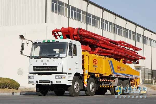 Hualing Xingma Concrete Pump Truck