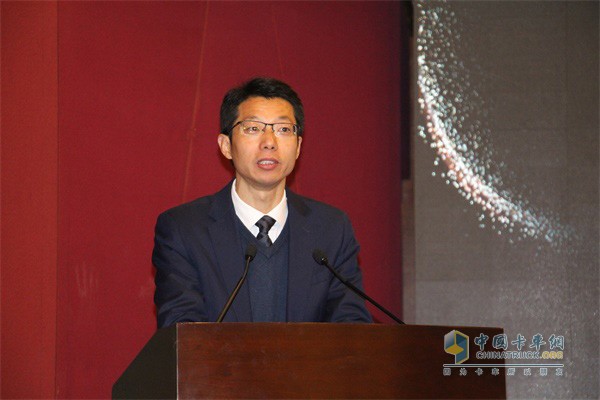 Yang Yang, Assistant General Manager of Sales Department of FAW Jiefang Engine Division