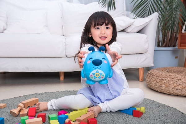 Will the baby who climbs be smarter? The child king joint cool puppy early education machine jointly announced