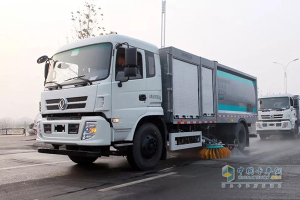 The sanitation trucks are all pure electric vehicles.