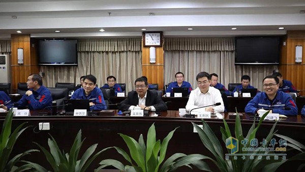 Wu Qiwei, President of Yuchai Co., Ltd. delivered a speech