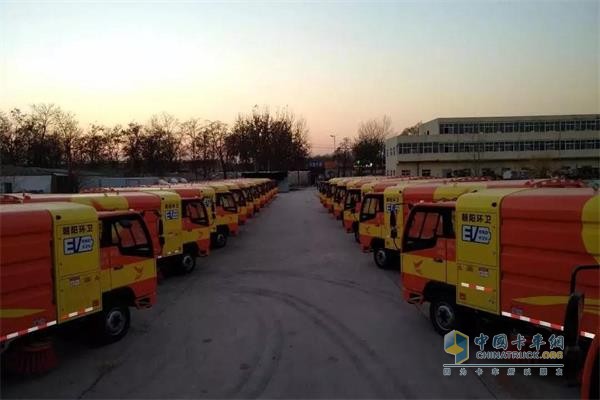 Beijing purchases 25 Yutong pure electric sanitation vehicles