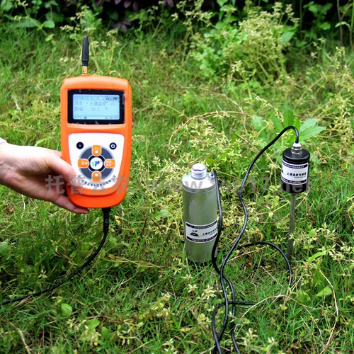 Soil moisture recorder