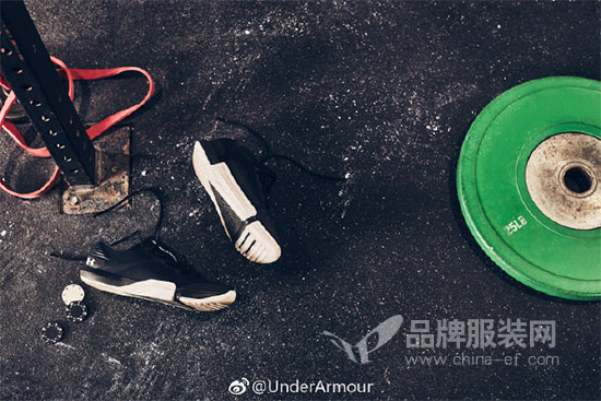 Sports brand Under Armour winter car warm heart accessories online