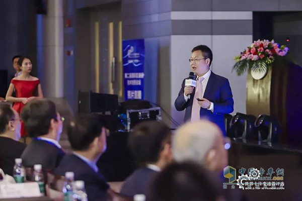 Chairman Shi Junfeng delivered the keynote speech "Challenging Impossible"