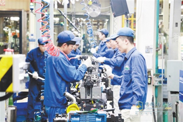 First-line employees of Weichai Power No. 2 Factory