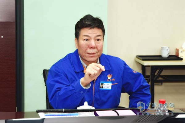 The Secretary of the Party Committee and Chairman of the Fast Group, Yan Jianbo