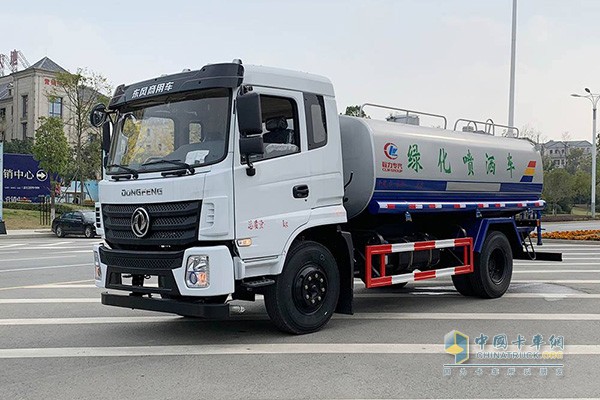 Dongfeng commercial vehicle green spraying vehicle